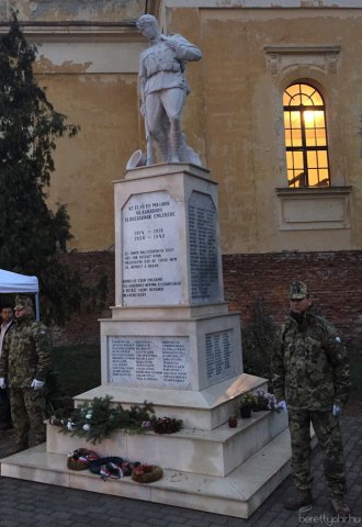 100 éve ért véget az I. világháború-megemlékezés 01